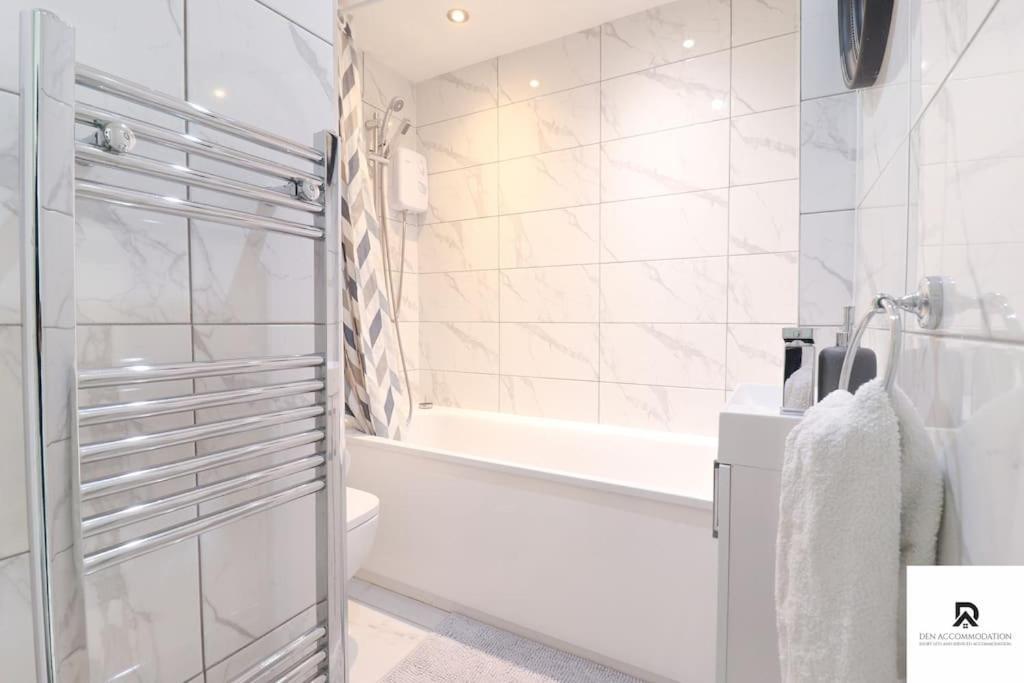 Den Accommodation & Short Lets Greenwich London - 3 Bed House Ngoại thất bức ảnh