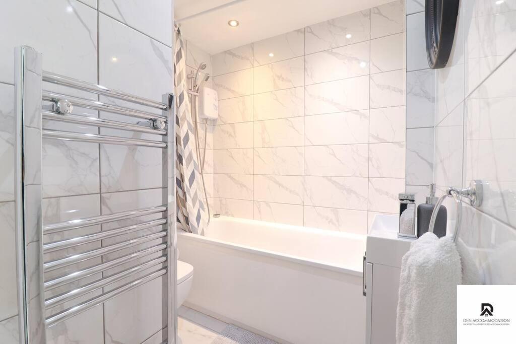 Den Accommodation & Short Lets Greenwich London - 3 Bed House Ngoại thất bức ảnh